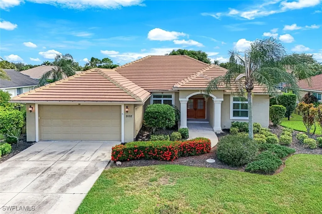 2032 Castle Garden Lane Naples FL 34110