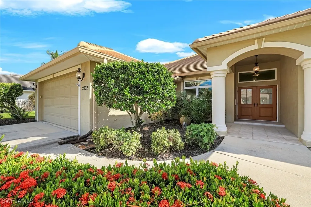 2032 Castle Garden Lane Naples FL 34110