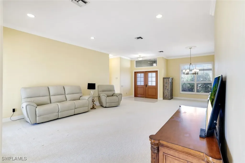 2032 Castle Garden Lane Naples FL 34110