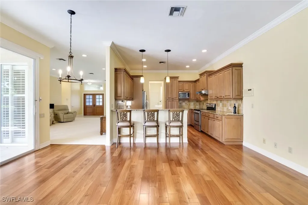 2032 Castle Garden Lane Naples FL 34110