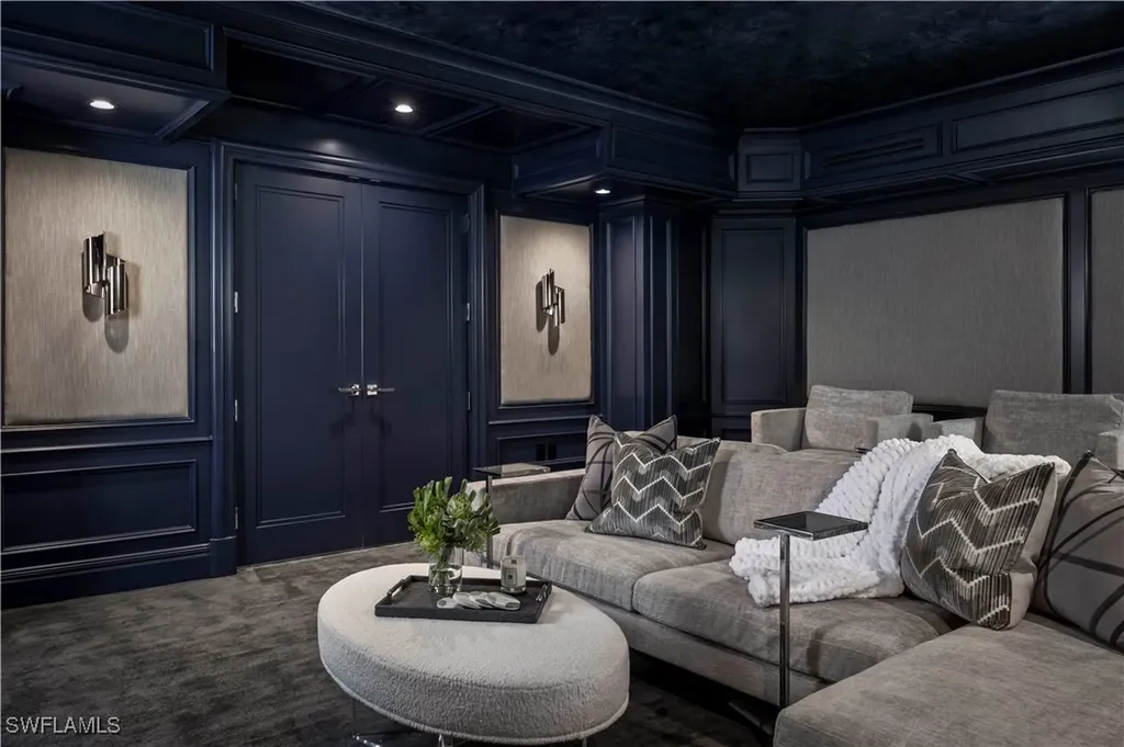 4101 Gulf Shore Boulevard N Naples FL 34103