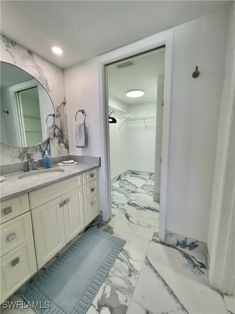 10525 Gulf Shore Drive Naples FL 34108