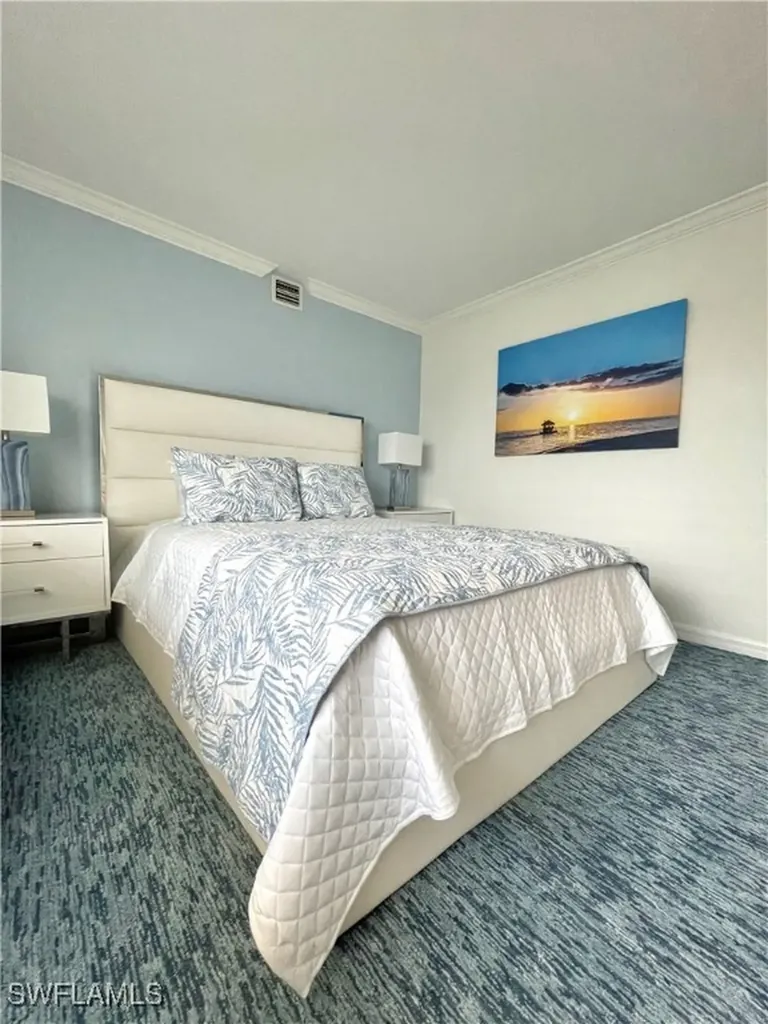 10525 Gulf Shore Drive Naples FL 34108