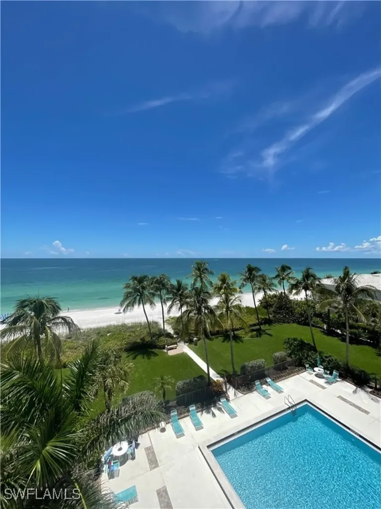 10525 Gulf Shore Drive Naples FL 34108