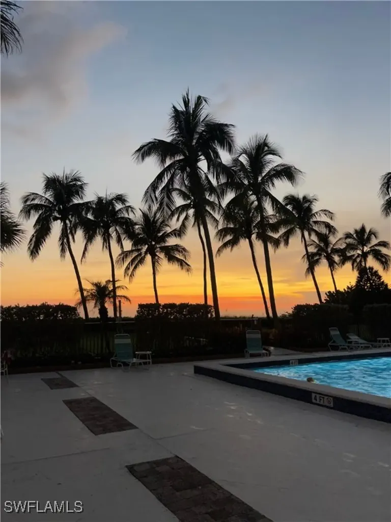 10525 Gulf Shore Drive Naples FL 34108