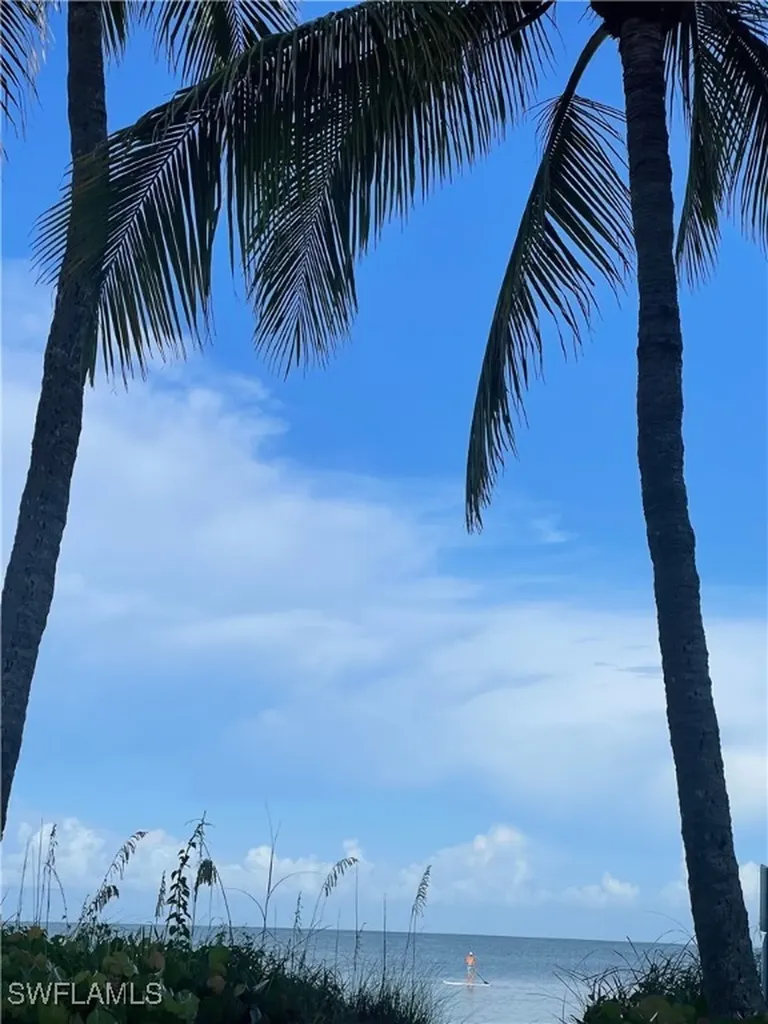 10525 Gulf Shore Drive Naples FL 34108