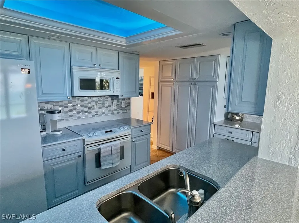 10525 Gulf Shore Drive Naples FL 34108