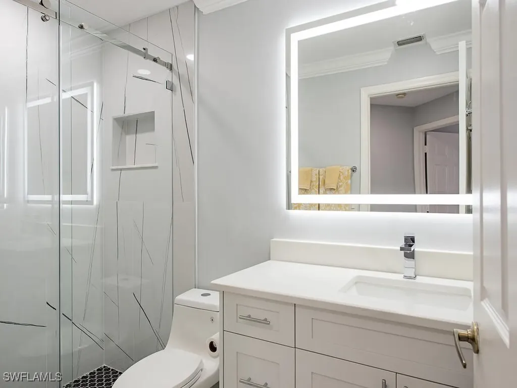 975 Eastham Way Naples FL 34104