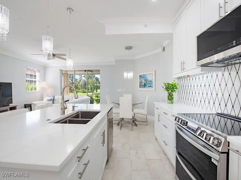 975 Eastham Way Naples FL 34104