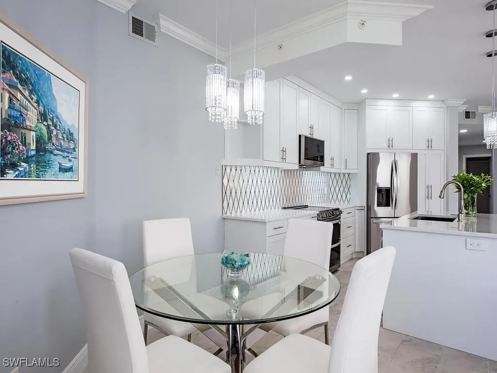 975 Eastham Way Naples FL 34104