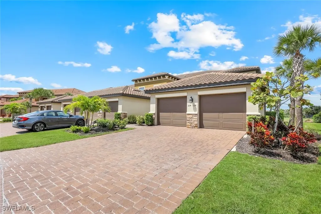 9393 Pocida Court Naples FL 34119
