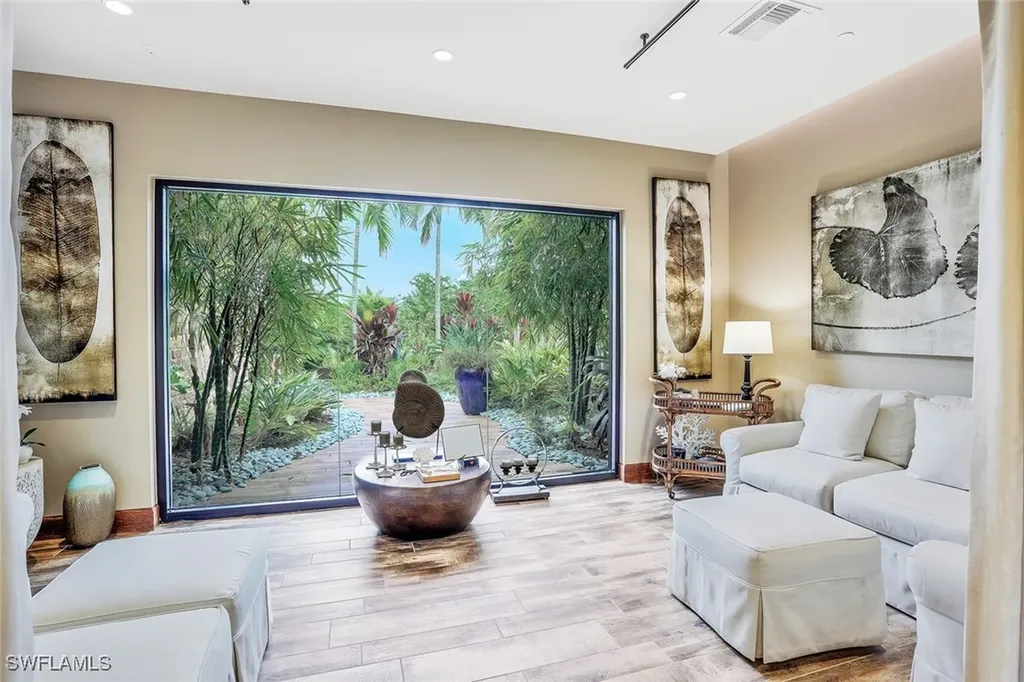 9393 Pocida Court Naples FL 34119