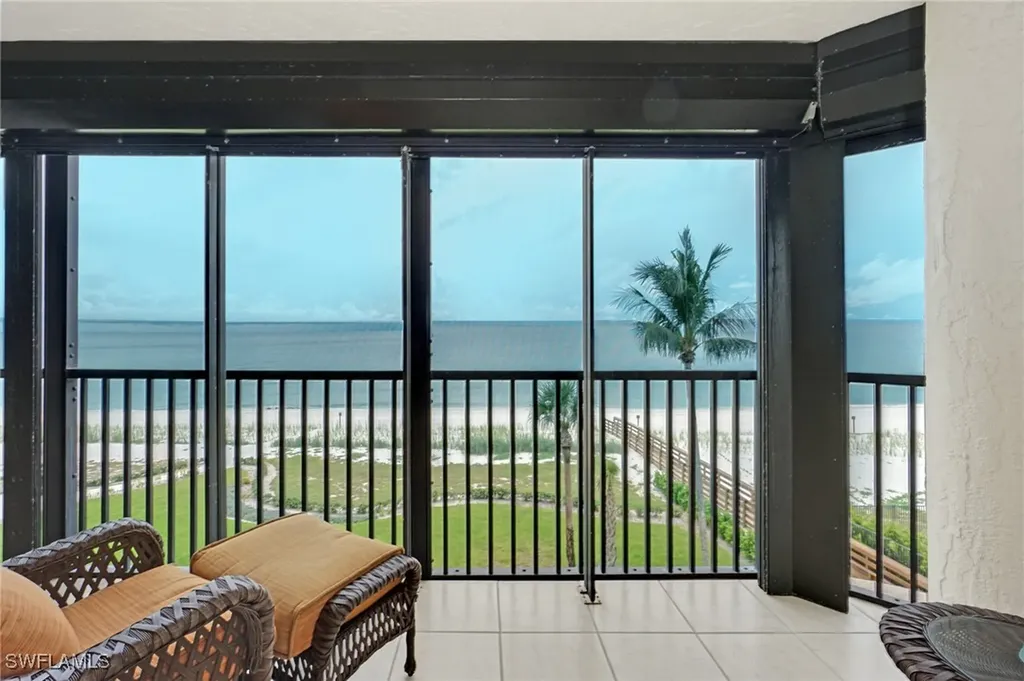 9653 Gulf Shore Drive Naples FL 34108