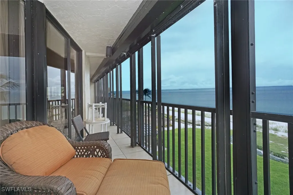 9653 Gulf Shore Drive Naples FL 34108