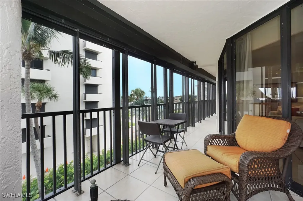 9653 Gulf Shore Drive Naples FL 34108