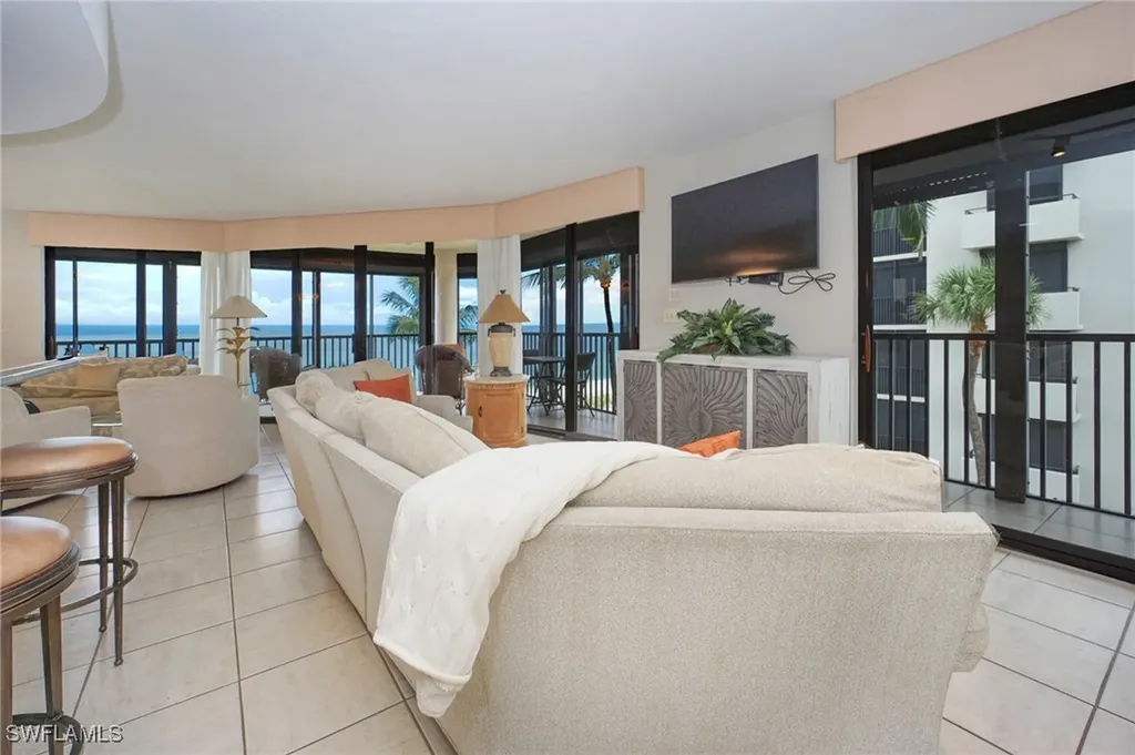 9653 Gulf Shore Drive Naples FL 34108