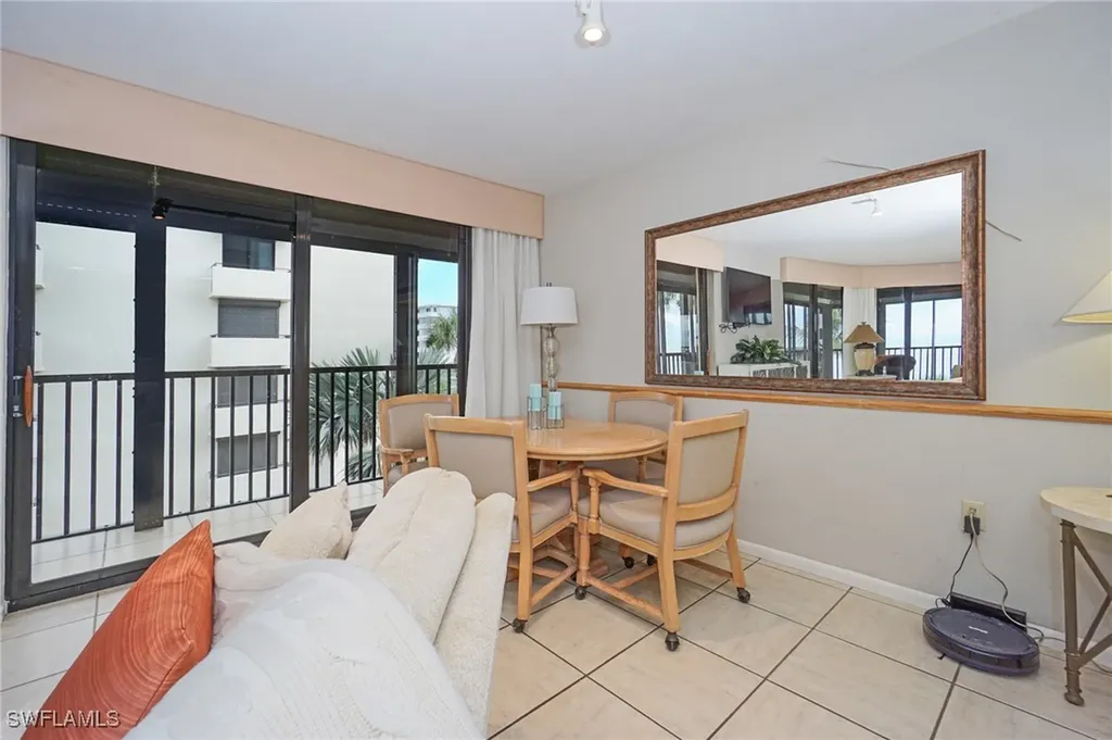 9653 Gulf Shore Drive Naples FL 34108