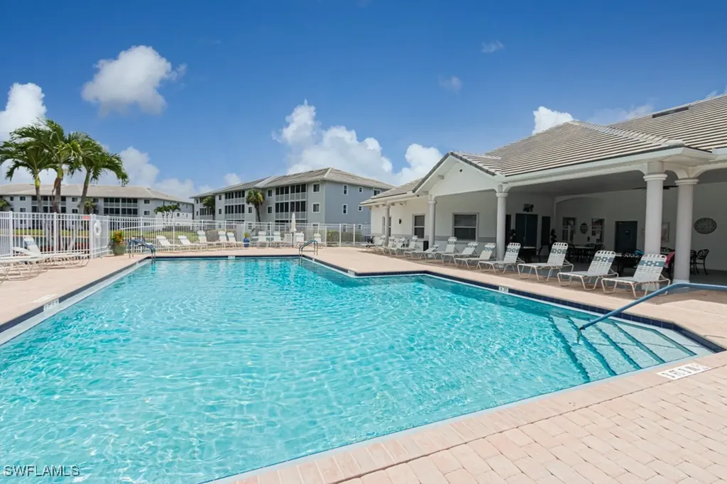 7811 Regal Heron Circle Naples FL 34104