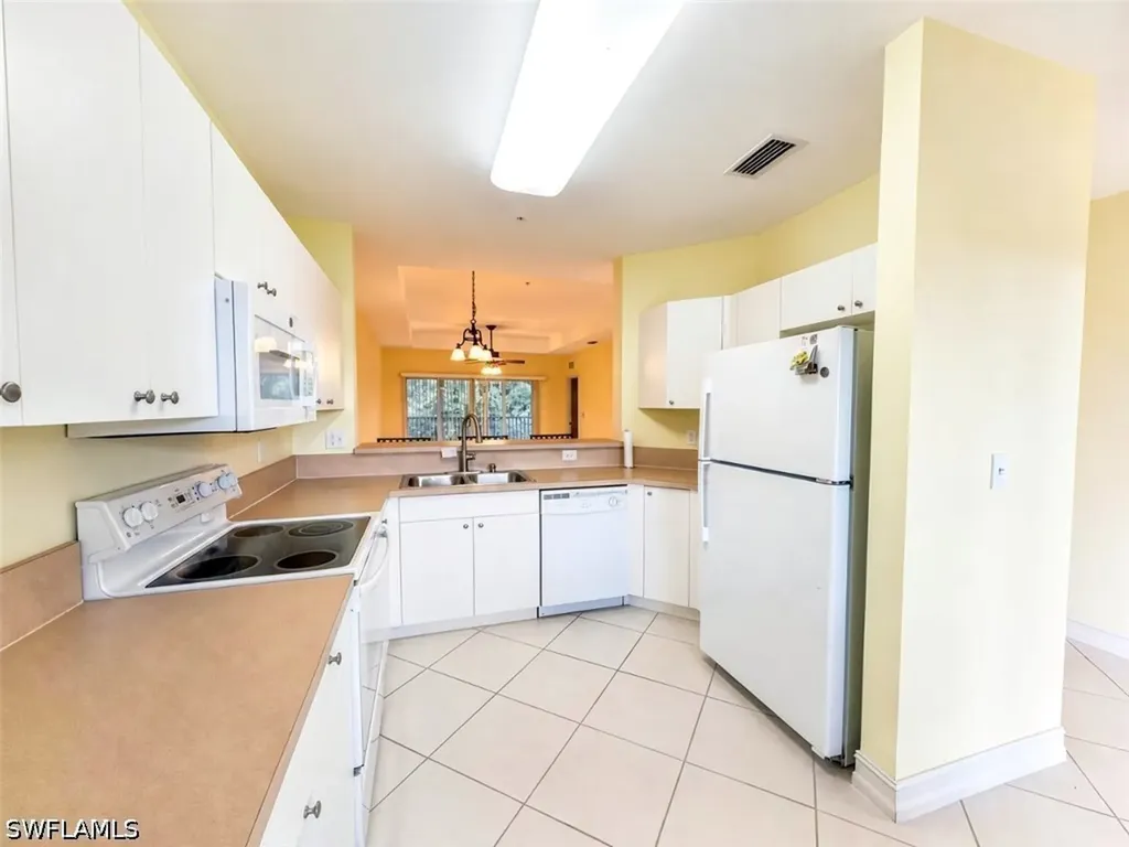 7811 Regal Heron Circle Naples FL 34104