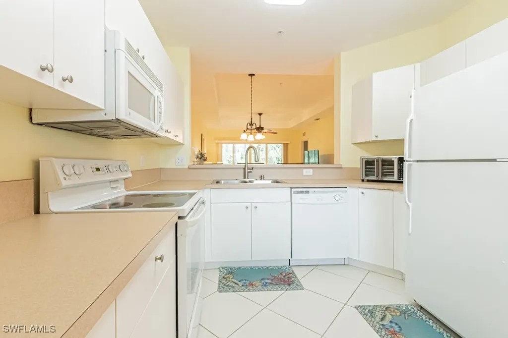 7811 Regal Heron Circle Naples FL 34104