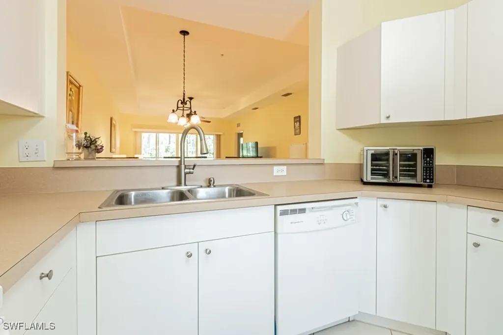 7811 Regal Heron Circle Naples FL 34104