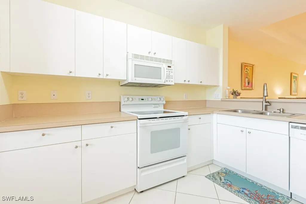 7811 Regal Heron Circle Naples FL 34104
