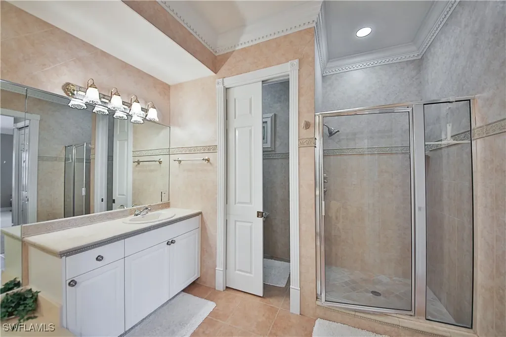 837 Sailaway Lane Naples FL 34108