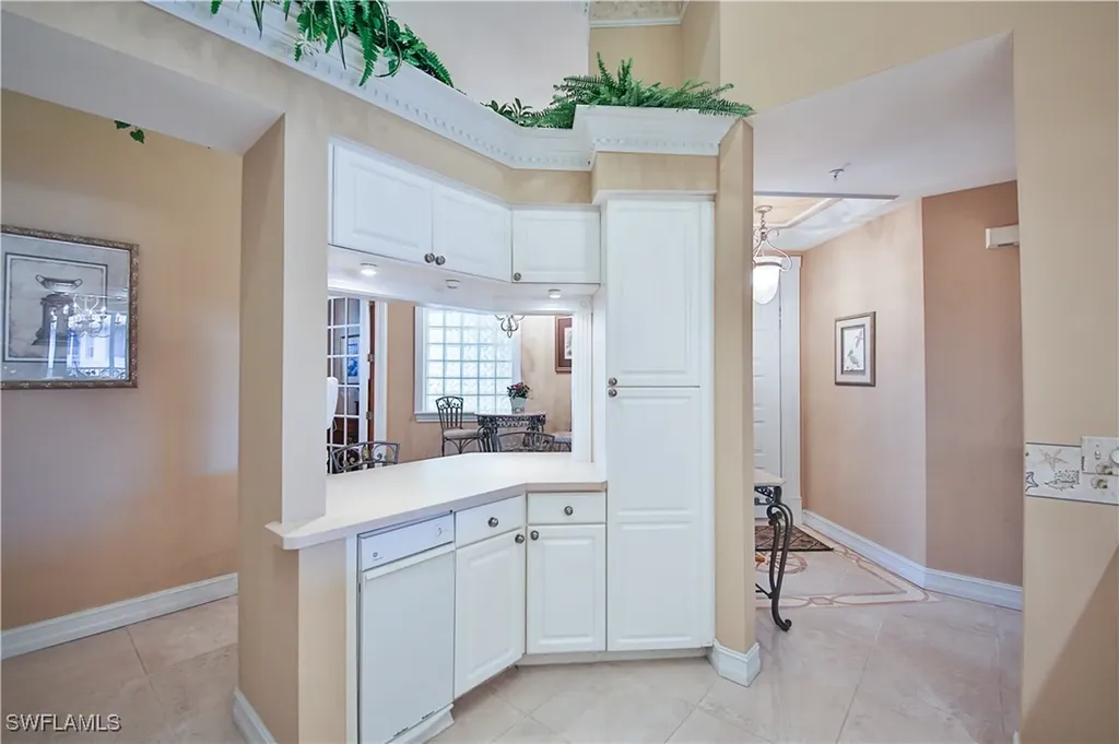 837 Sailaway Lane Naples FL 34108