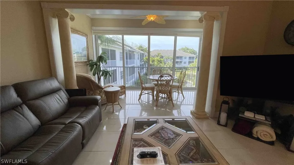 837 Sailaway Lane Naples FL 34108