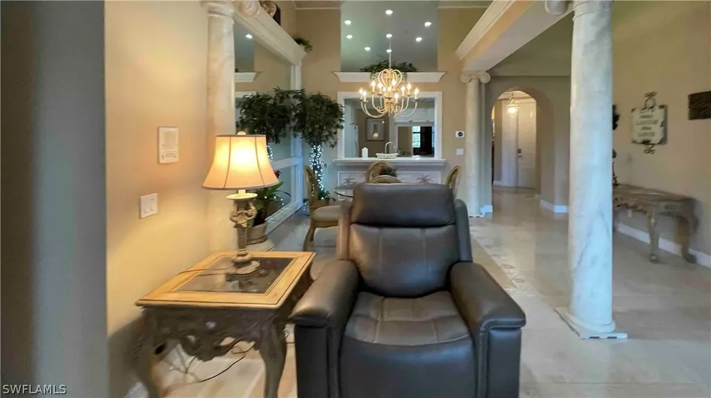 837 Sailaway Lane Naples FL 34108