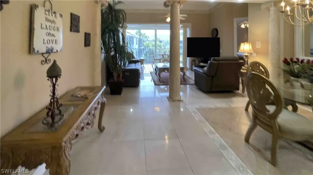 837 Sailaway Lane Naples FL 34108