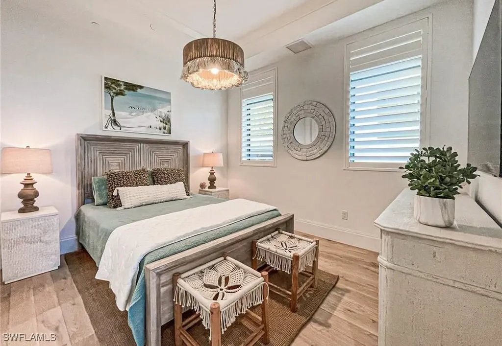 875 6th Avenue S Naples FL 34102