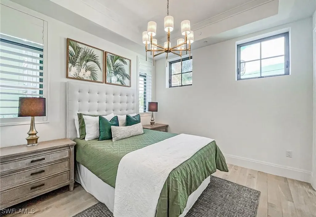 875 6th Avenue S Naples FL 34102
