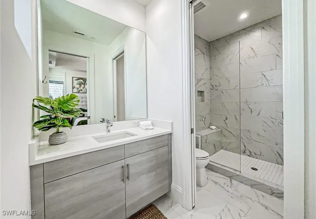 875 6th Avenue S Naples FL 34102