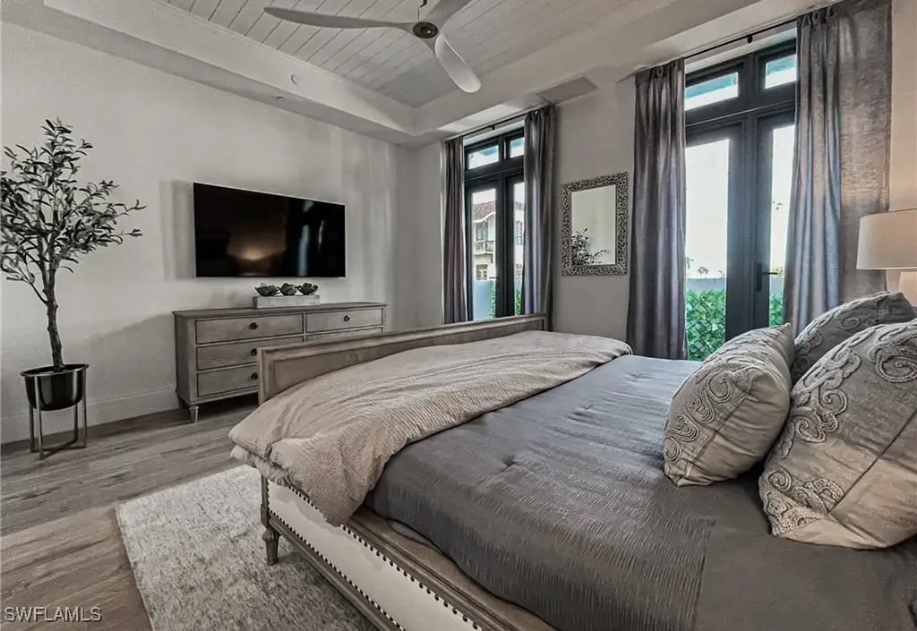 875 6th Avenue S Naples FL 34102