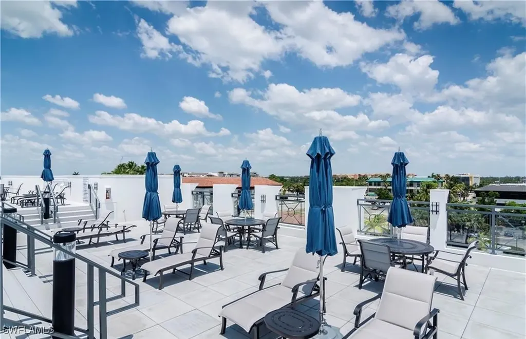 875 6th Avenue S Naples FL 34102