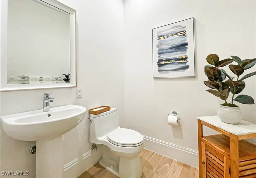 875 6th Avenue S Naples FL 34102