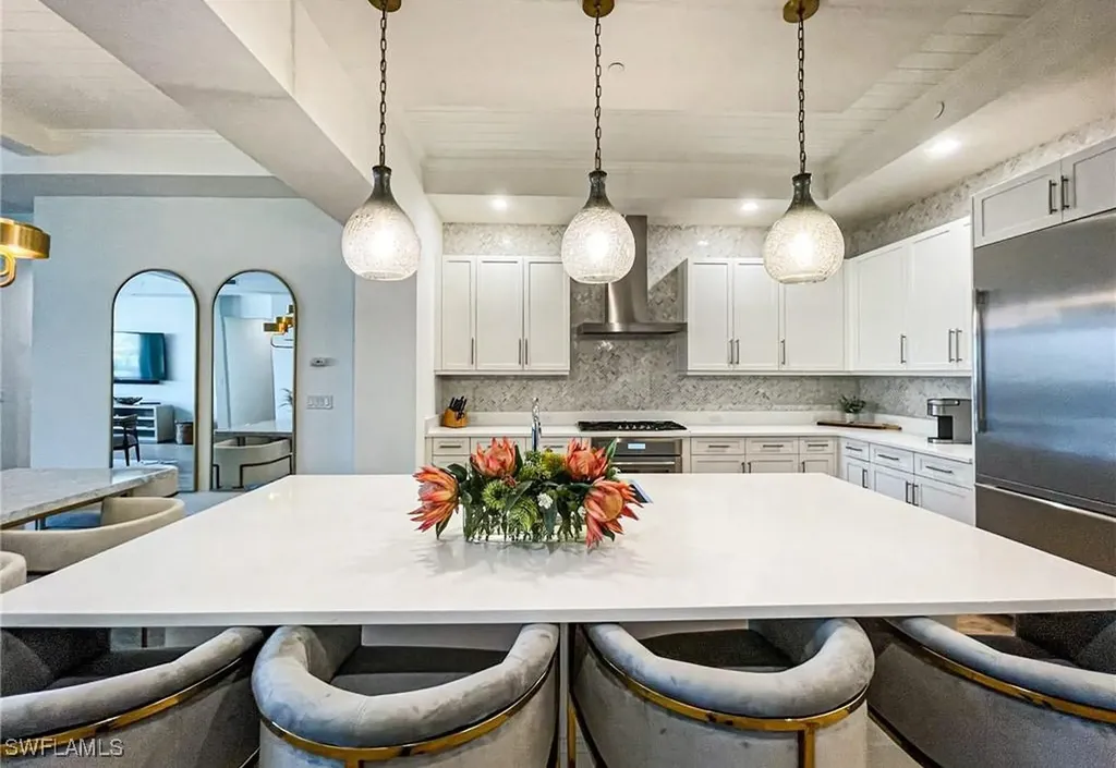875 6th Avenue S Naples FL 34102