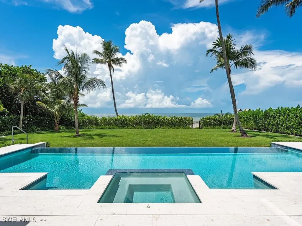 55 13th Avenue S Naples FL 34102