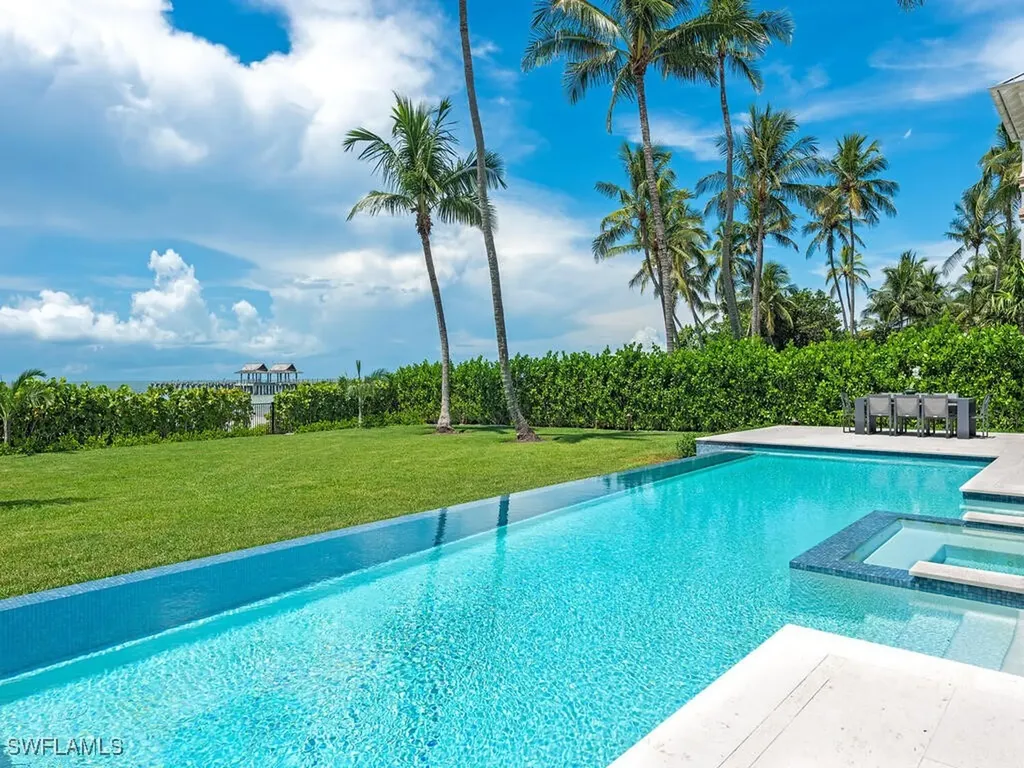 55 13th Avenue S Naples FL 34102