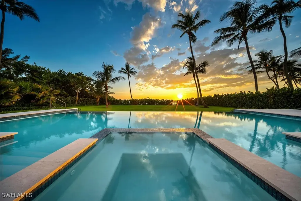 55 13th Avenue S Naples FL 34102