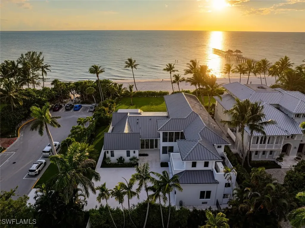 55 13th Avenue S Naples FL 34102