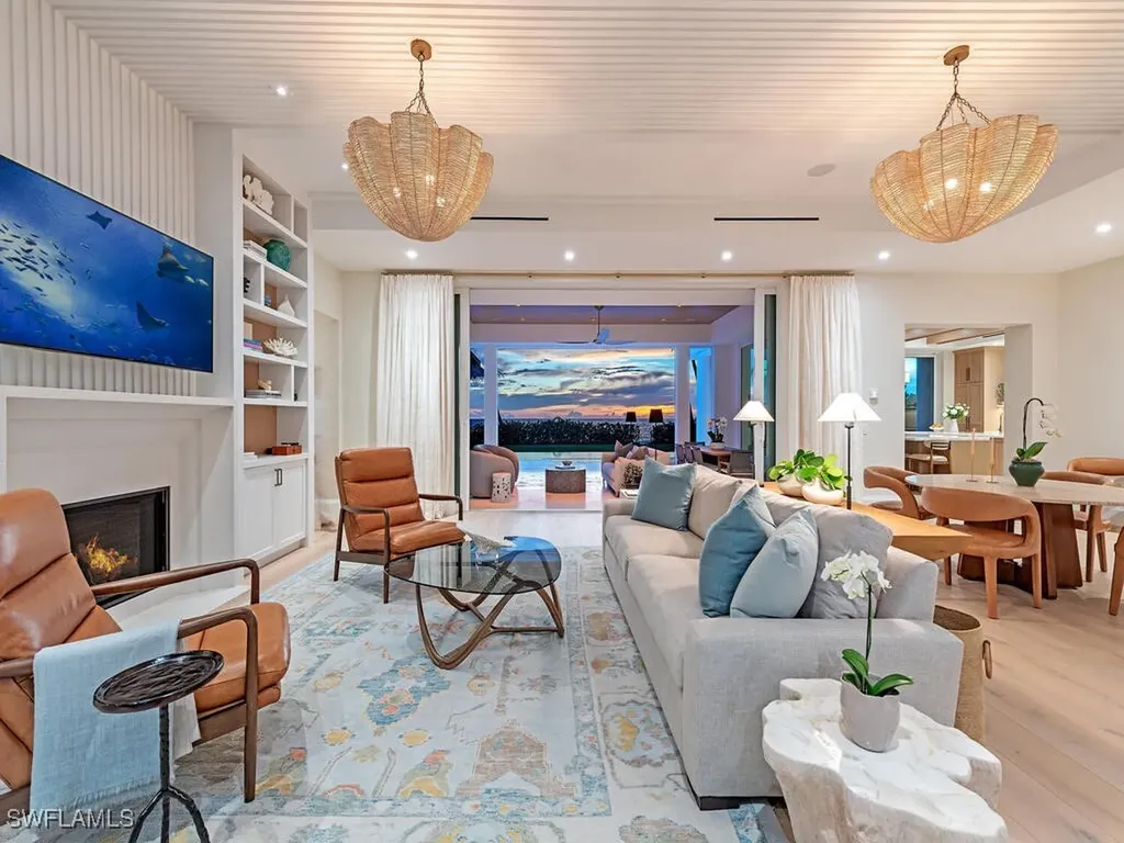 55 13th Avenue S Naples FL 34102