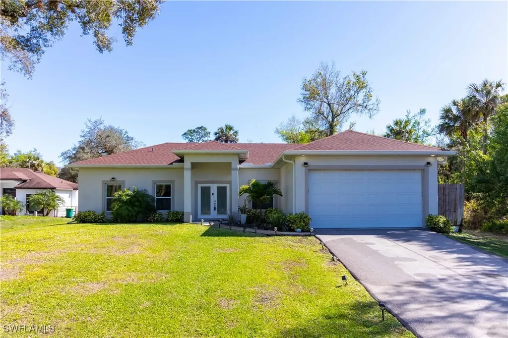 3302 Desoto Boulevard S Naples FL 34117
