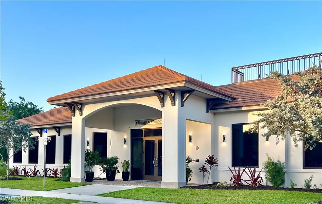 8555 Naples Heritage Drive Naples FL 34112