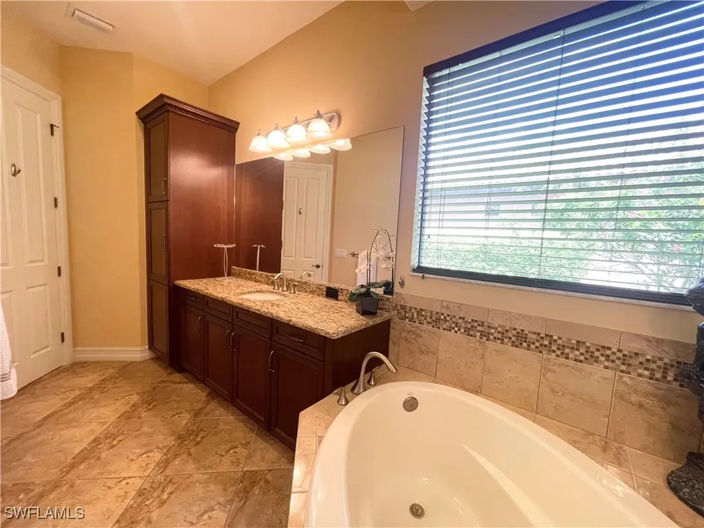 7302 Acorn Way Naples FL 34119