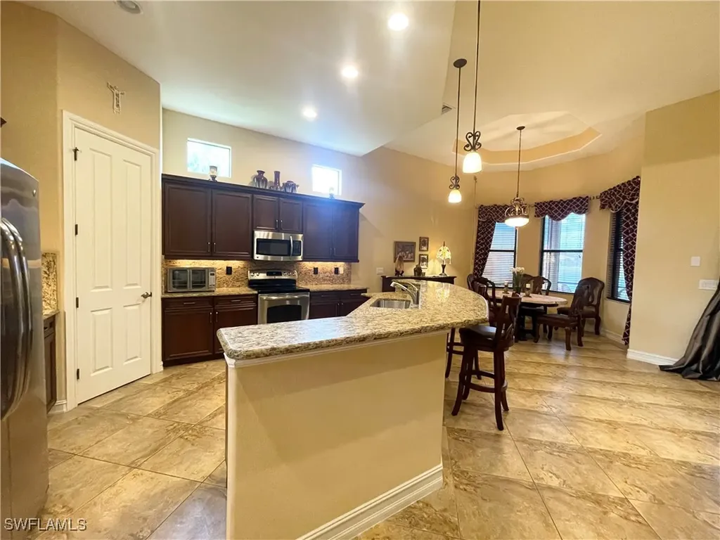 7302 Acorn Way Naples FL 34119