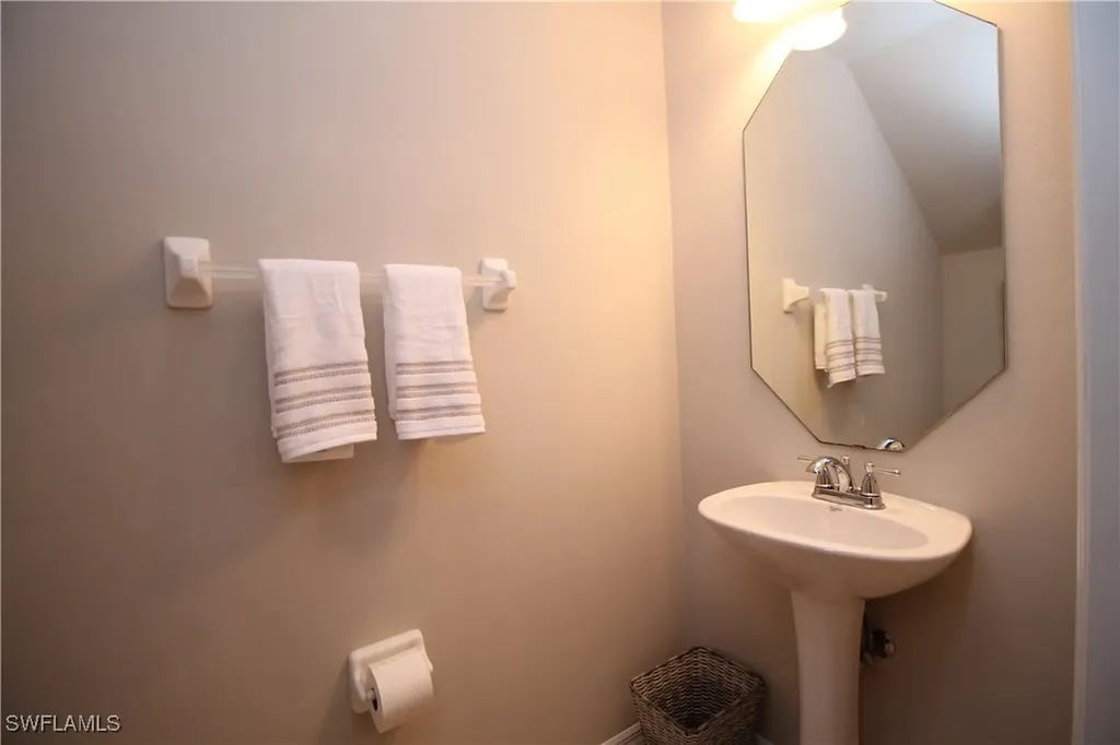 9802 Foxhall Way Estero FL 33928