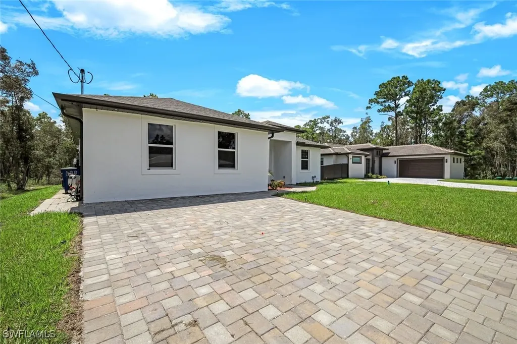 506 Rogue Street Lehigh Acres FL 33974