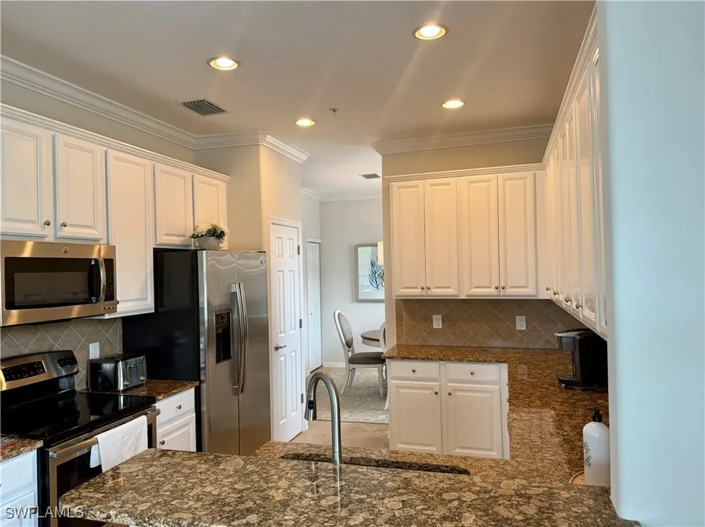 9498 Napoli Lane Naples FL 34113